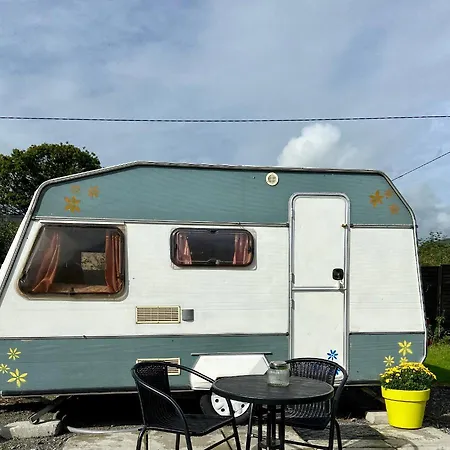 Cosy Caravan At Carrigeen Glamping-2